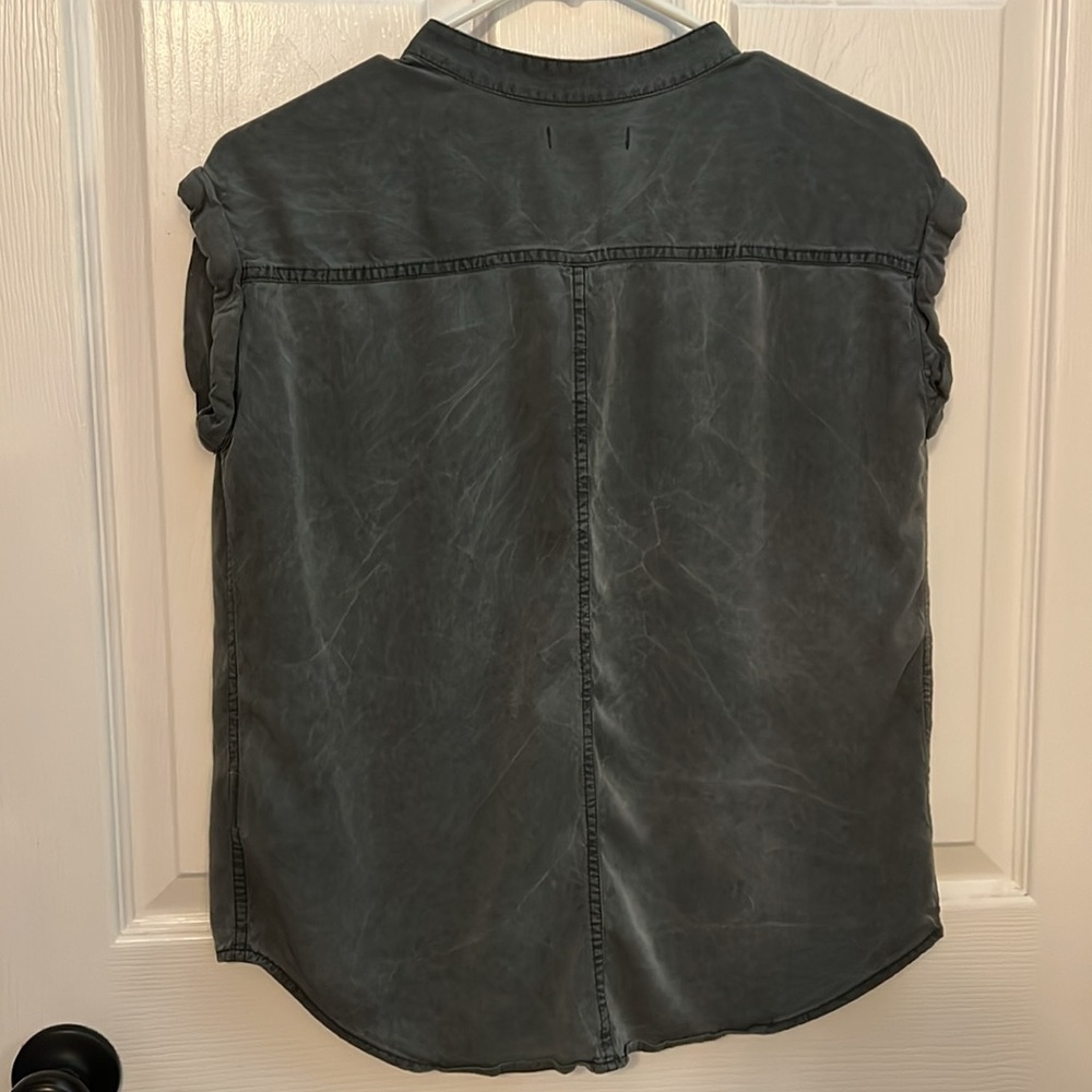 Gray Sleeveless Button Down Shirt - image 3